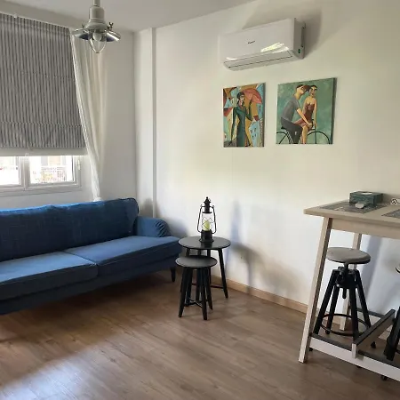 Apartment Lovely 1-bd With Patio In Center Nikosia