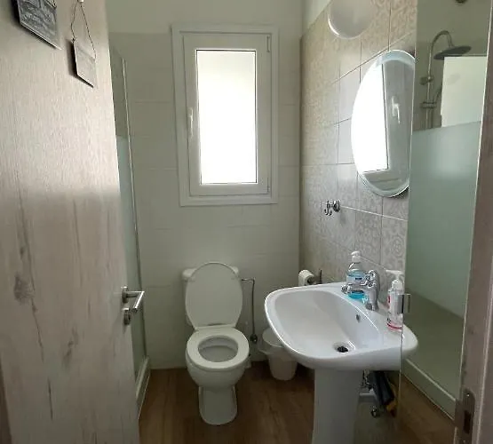 Lovely 1-bd With Patio In Center Nicosia