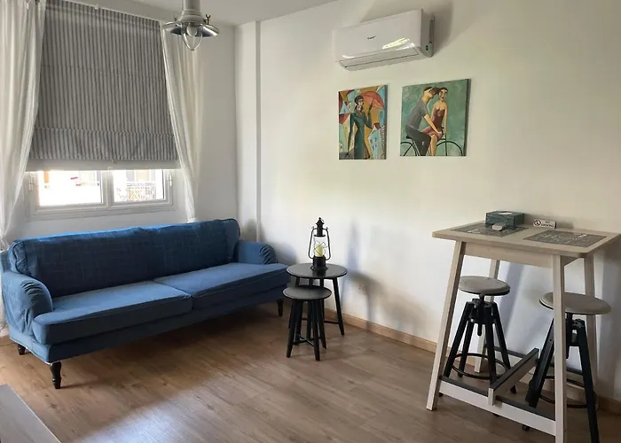 Lägenhet Lovely 1-bd With Patio In Center Nicosia