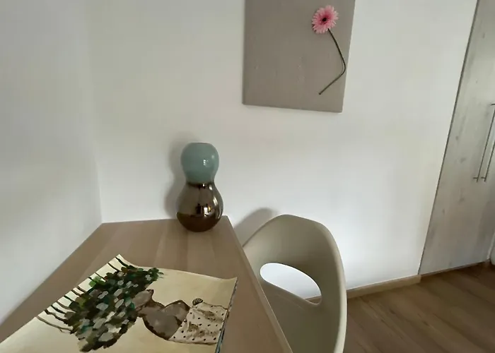 Lovely 1-bd With Patio In Center